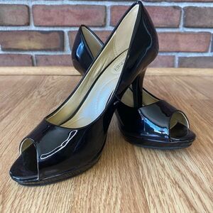 Bandolino Supermodel Peep Toe Platform Pumps 6.5 Black